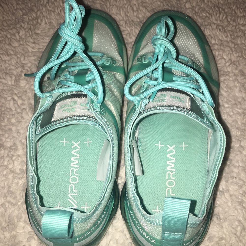 Nike - Picture 6 of 12